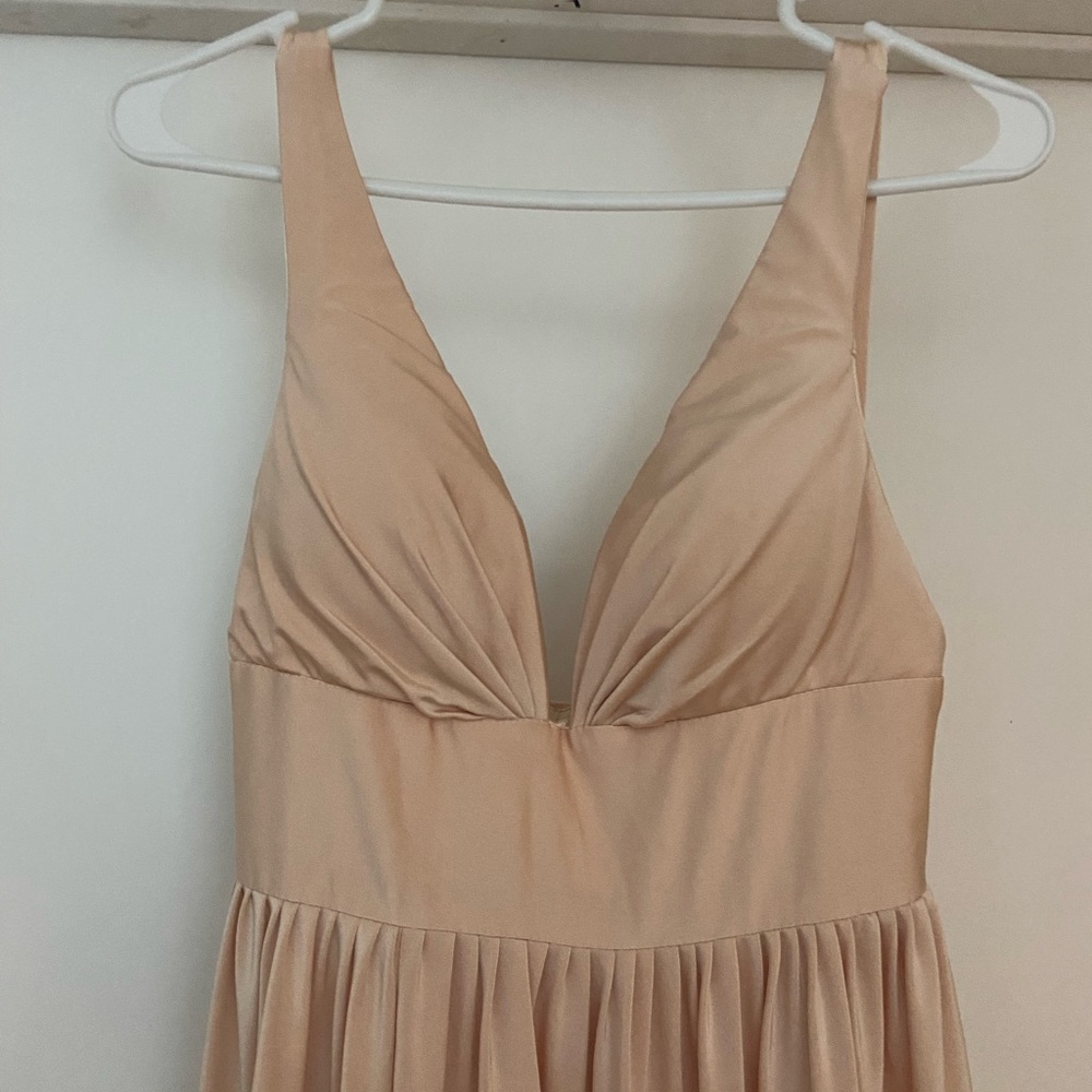 Hebeos gown - Picture 3 of 5